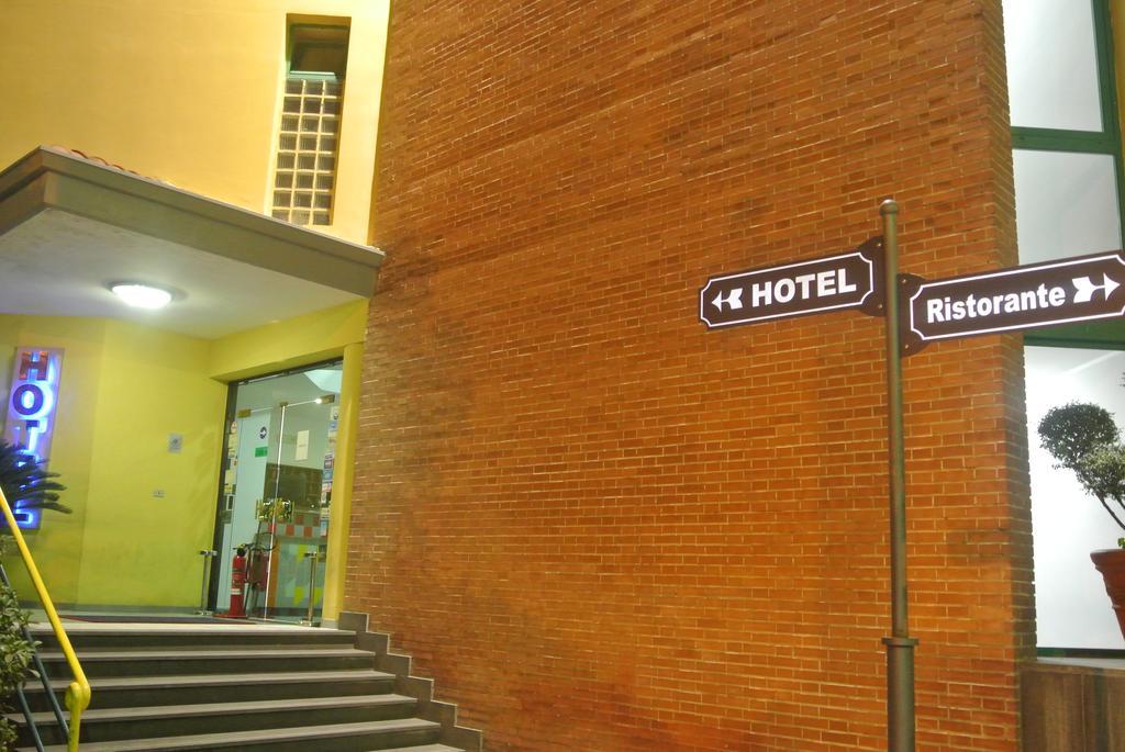 Hotel Stefano a Melito Melito di Napoli Esterno foto