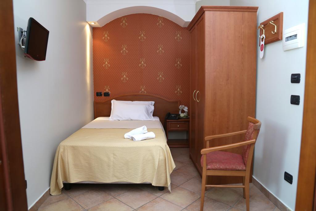Hotel Stefano a Melito Melito di Napoli Esterno foto