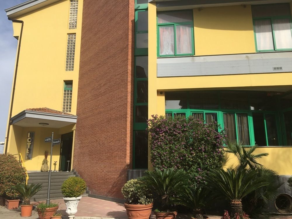 Hotel Stefano a Melito Melito di Napoli Esterno foto