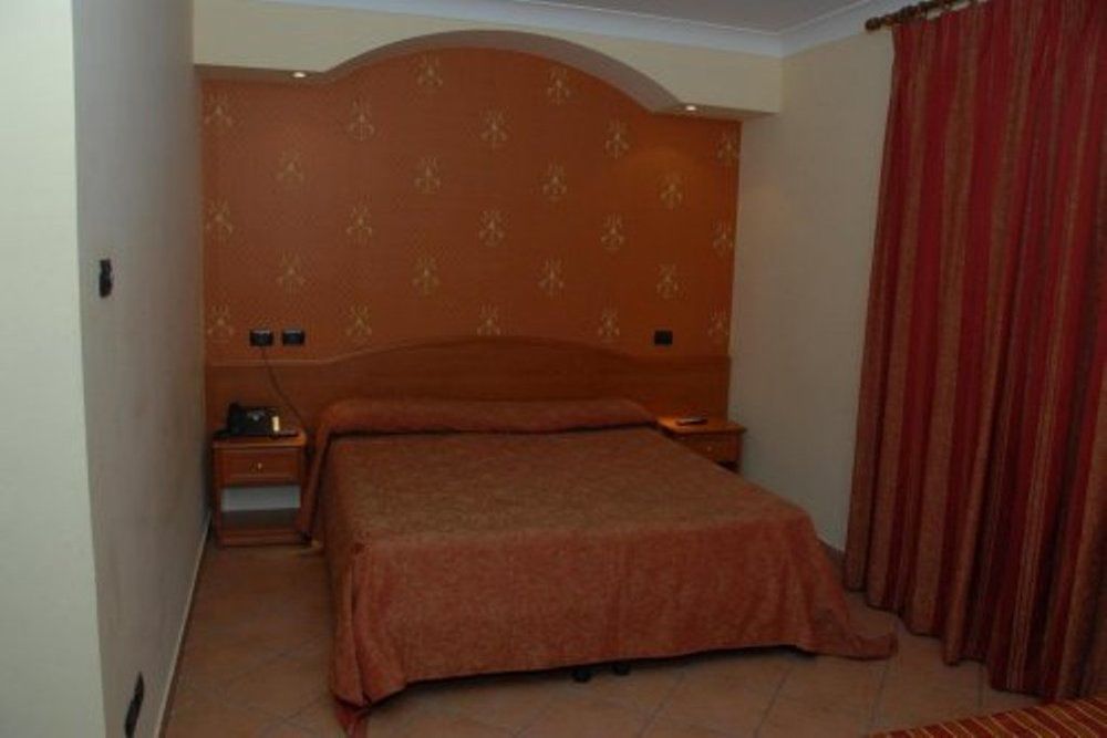Hotel Stefano a Melito Melito di Napoli Esterno foto