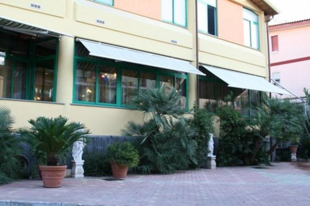 Hotel Stefano a Melito Melito di Napoli Esterno foto